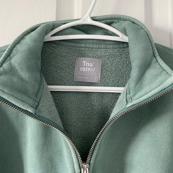 Tna 1/4 zip sweatshirt - Size Small. New without Tags. - Picture 4 of 7